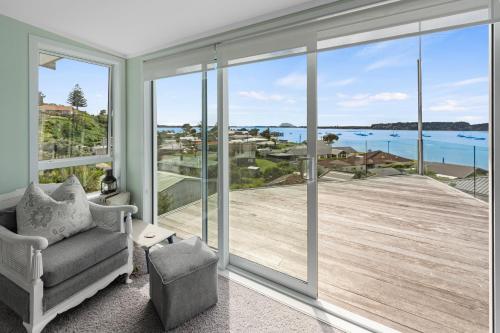 Gallery image of The Lighthouse - Omokoroa Holiday Home in Omokoroa
