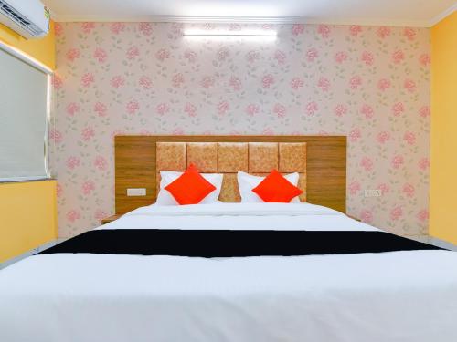 Llit o llits en una habitació de Hotel Vibha Palace