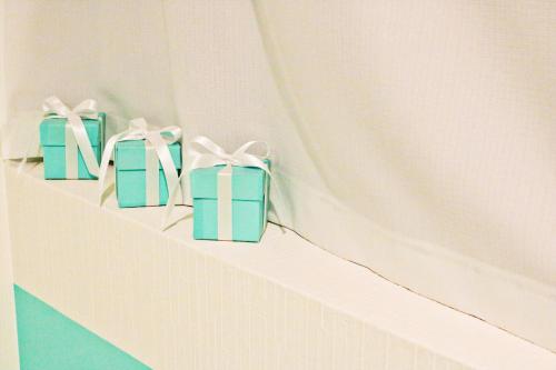 USJ 2 stops, Umeda&Dotonbori 8mins, TiffanyBlue theme SV3