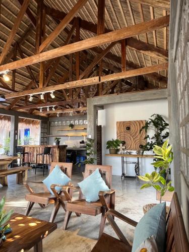 Ruang duduk di Ysla Cabins