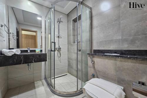 Een badkamer bij Cosy 1 Bed In Business Bay