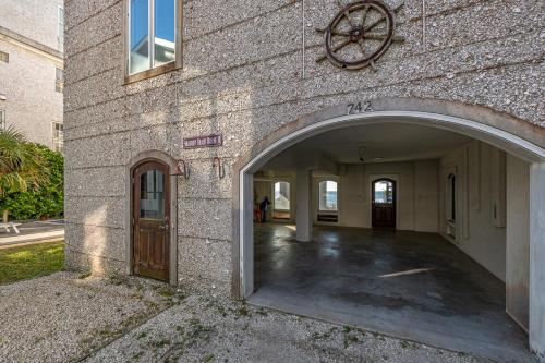 742 Oglethorpe – Photos 2
