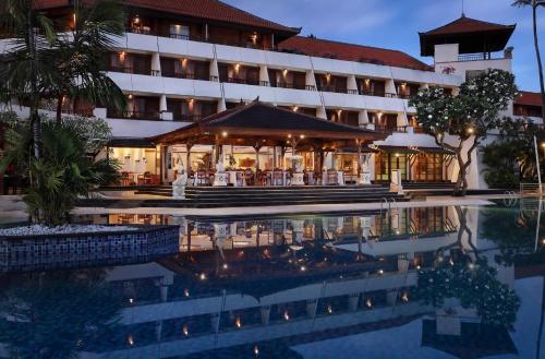 Πισίνα στο ή κοντά στο Nusa Dua Beach Hotel and Spa - Handwritten Collection