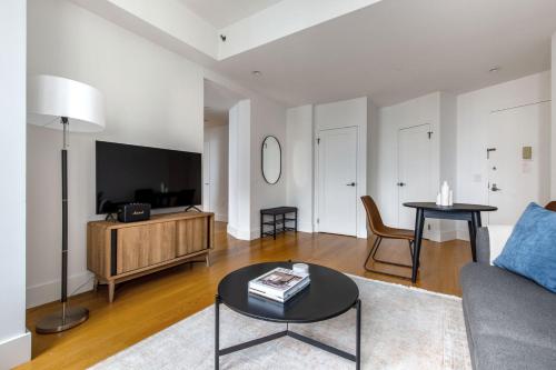 FiDi 1br w fitness center nr freedom tower NYC-1340休息區