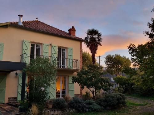 Edifici on està situat l'hostal o pensió