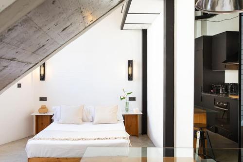 Beautiful stylish apartment next to downtown B-CrrB