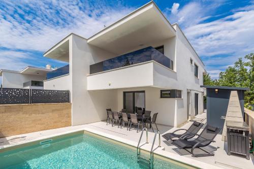 Modern holiday house JASMINKA