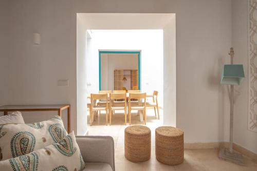 Alhondiga City Center Private House by Valcambre