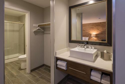 The Row Hotel; BW Signature Collection Image