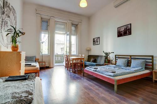 Гостиная зона в Pal's Hostel and Apartments