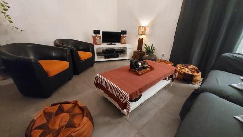 Photo de la galerie de l'établissement Le P'tit Gardechois- Gite Cocooning 6-8 personnes ( Sud Ardèche), à Saint-André-de-Cruzières