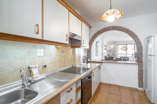 Kuchyň nebo kuchyňský kout v ubytování Carabeo II 5 Apartments Casasol