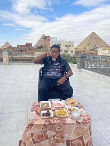 pyramids and Sphinx – Photos 3