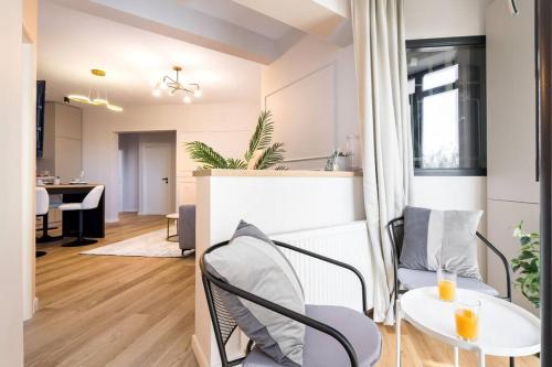Stunning Views 3BR Sunny Flat - Amazing Terrace