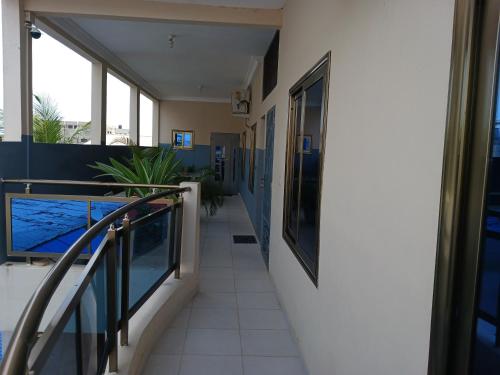 a hallway of a hospital with at Superbe appartement en résidence in Cotonou