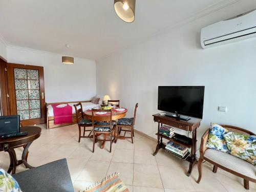 Albufeira Vintage Apartment 1 With Pool by Homing