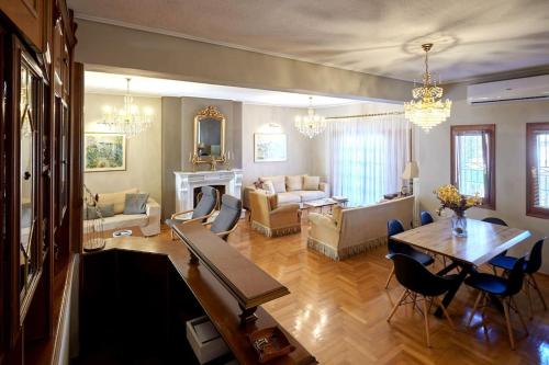 Χώρος καθιστικού στο R House Trikala