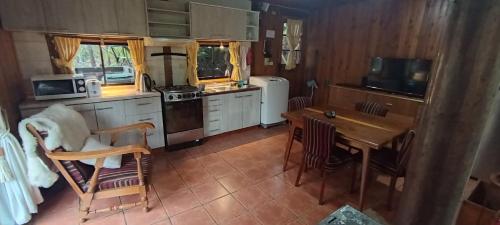 Η κουζίνα ή μικρή κουζίνα στο Omi Kika B&B