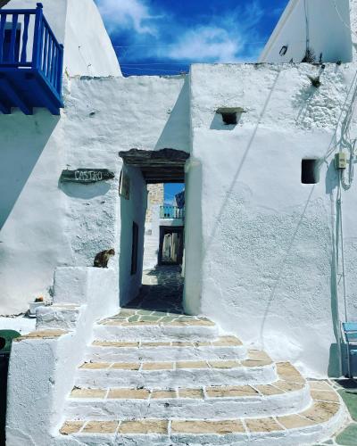 Το κτήριο όπου στεγάζεται  η παραθεριστική κατοικία