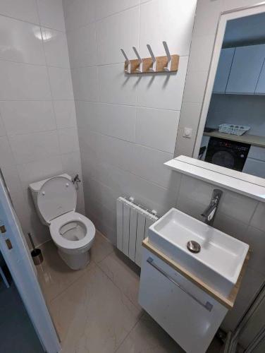 Photo de la galerie de l'établissement Appartement une chambre dans villa avec terrasse, à Vitry-sur-Seine