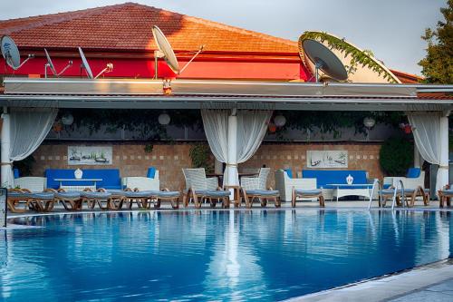 Romance Beach Hotel – Photos 2
