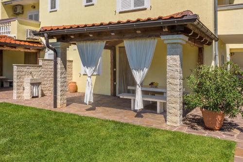 Gambar di galeri bagi Guest House Antonella di Malinska