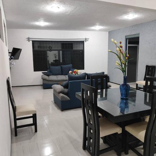 Гостиная зона в Bonito departamento
