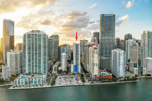 myClub at Brickell Bay photo 167