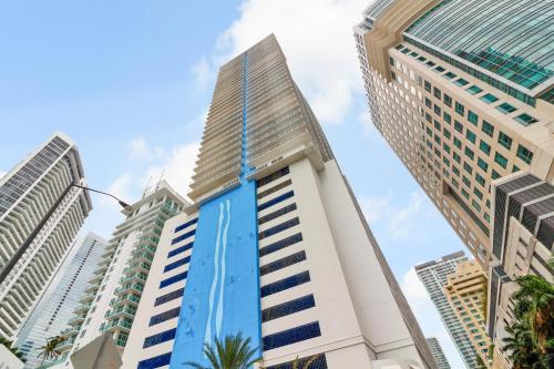 myClub at Brickell Bay photo 163