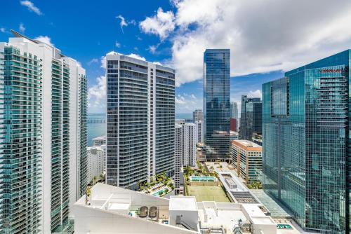 myClub at Brickell Bay photo 82