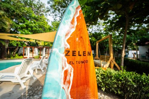 Kolam renang di atau dekat dengan Hotel Zelen