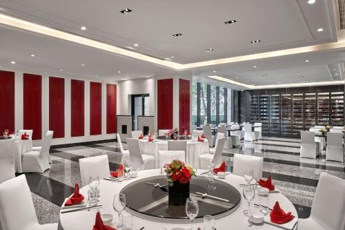 Χώρος καθιστικού στο Crowne Plaza Shanghai Jinshan by IHG