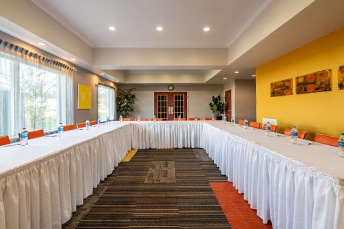 Konferenční prostory v ubytování Best Western Auburndale Inn & Suites