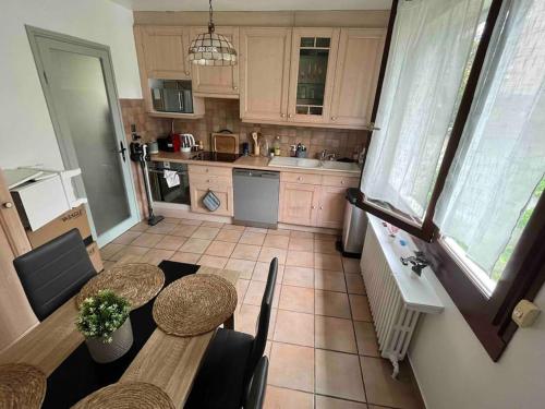 A cozinha ou cozinha compacta de P1- Maison 2min metro PARIS-EXPO 3 chambres 3 lits