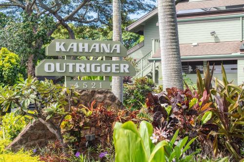 Kahana Outrigger 4B1: Breathtaking Ocean Views, ACにある庭