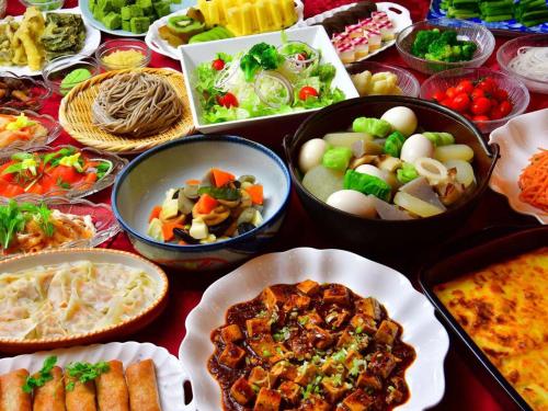 Makanan di atau berdekatan hotel