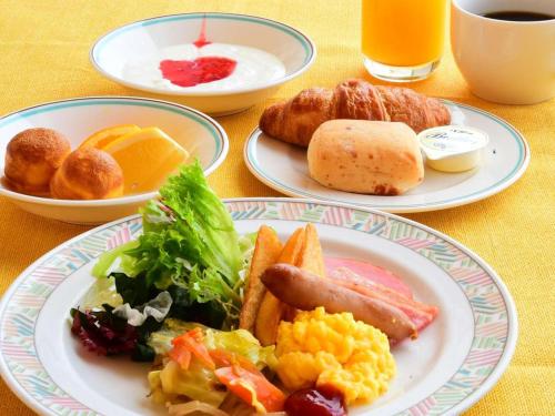 Makanan di atau berdekatan hotel