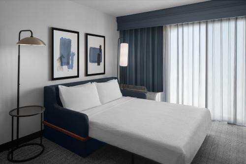 Courtyard by Marriott Phoenix West/Avondale Image