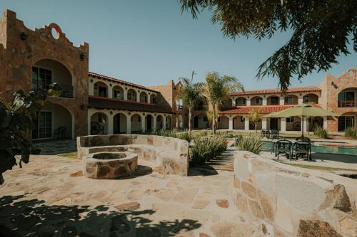 Πισίνα στο ή κοντά στο Hacienda Los Olivos, Valle de Guadalupe