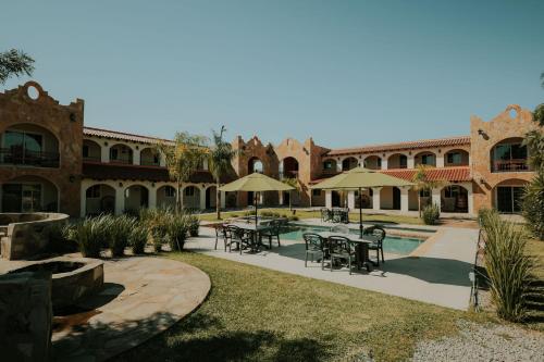 Πισίνα στο ή κοντά στο Hacienda Los Olivos, Valle de Guadalupe