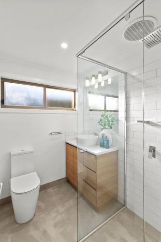 Un baño de Lanigan's - By the Bay