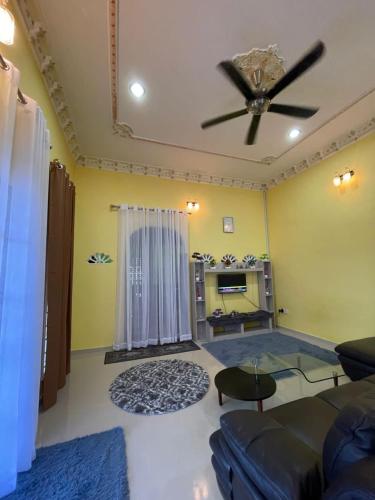 صورة لـ HOMESTAY Teratak Besut (HA) في Kampung Raja