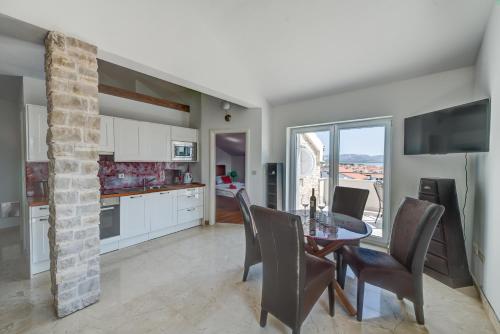 Gambar di galeri bagi Villa Kos Murter Apartments di Murter