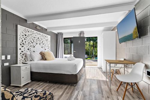 Postel nebo postele na pokoji v ubytování Buderim Fiesta Motel