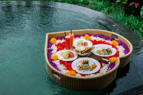 Mad i villaen eller i nærheden