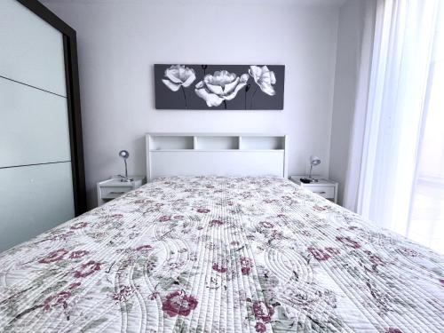 Posteľ alebo postele v izbe v ubytovaní Spacieux appartement dans le centre-ville des Sables d'Olonne - 4 pers
