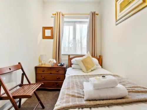 Pass the Keys 55 Heworth Village Wonderfully Cosy Family Home in York photo 3