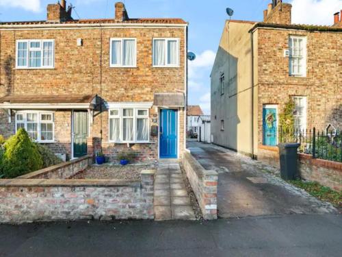Pass the Keys 55 Heworth Village Wonderfully Cosy Family Home in York photo 23