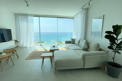 Amchit Bay Beach Residences 2BR Rooftop