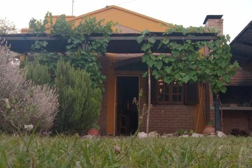 Casa con huerta en Los Hornillos
